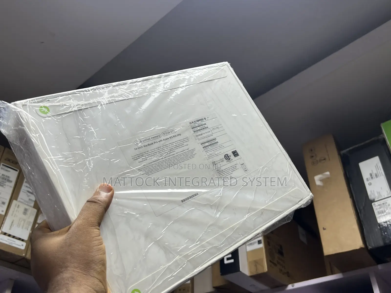 New Apple MacBook Pro 2023 M3 Pro 14-inch 18GB Apple M3 SSD 512GB