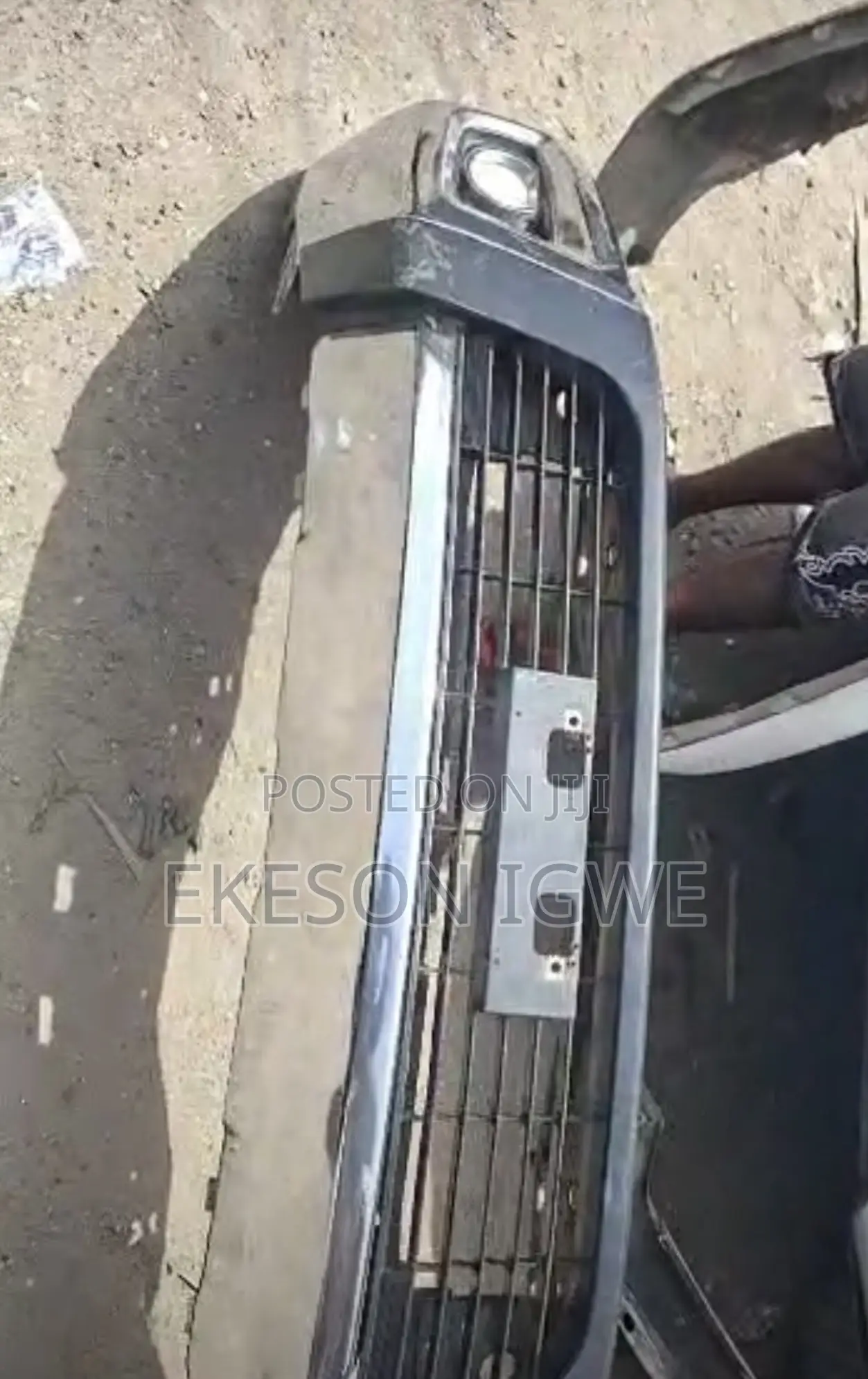 Complete Front Bumper Hilux 2018 020 Shiny