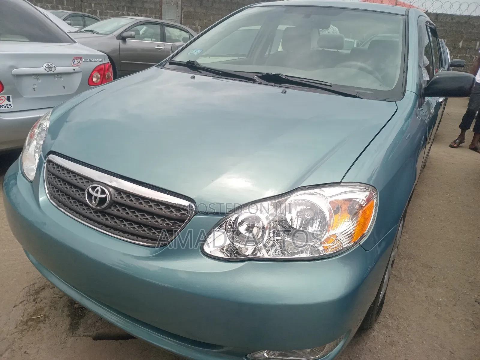 Toyota Corolla LE 2005 Ivory