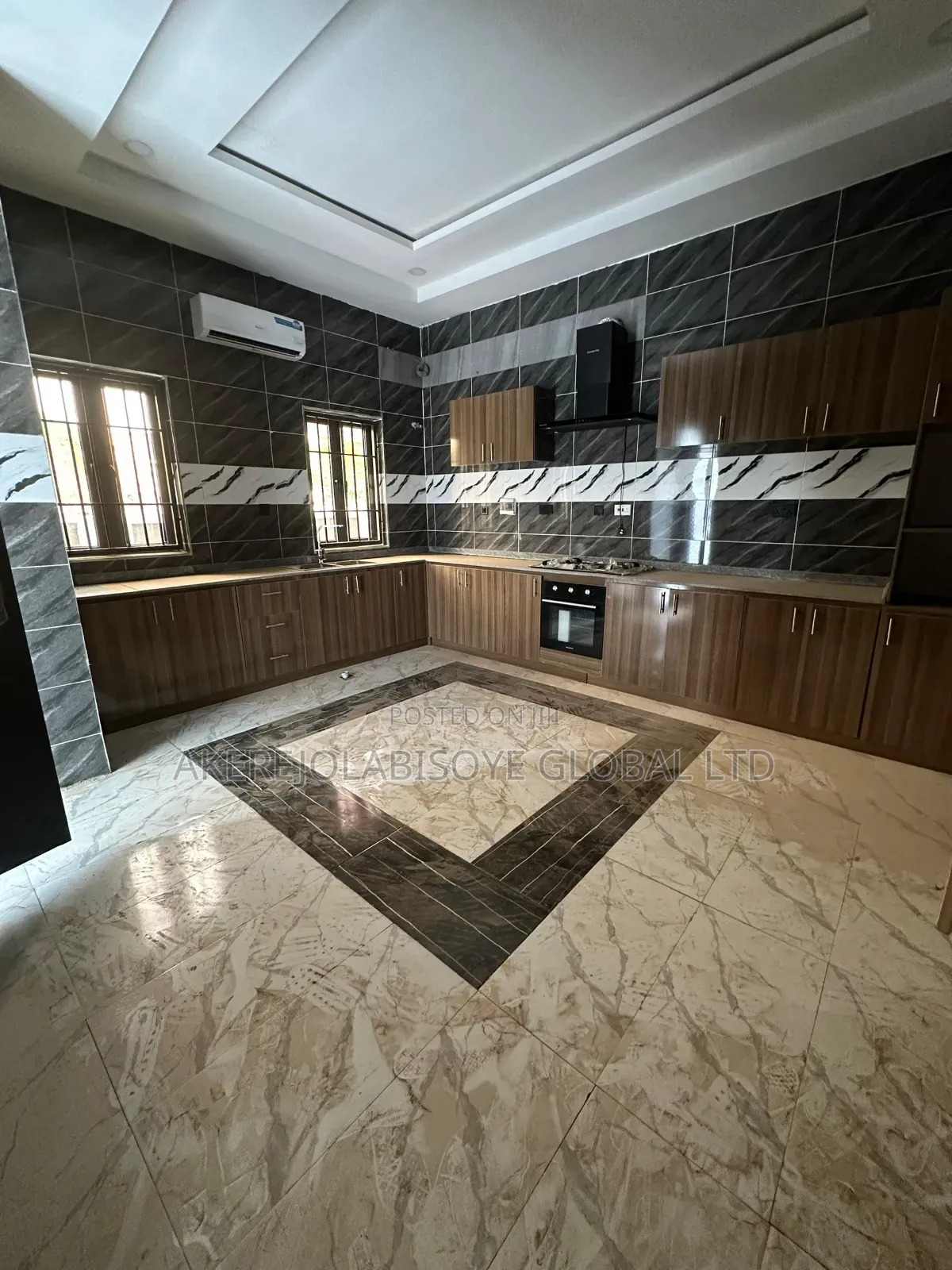5bdrm Duplex in Kado Abuja for sale