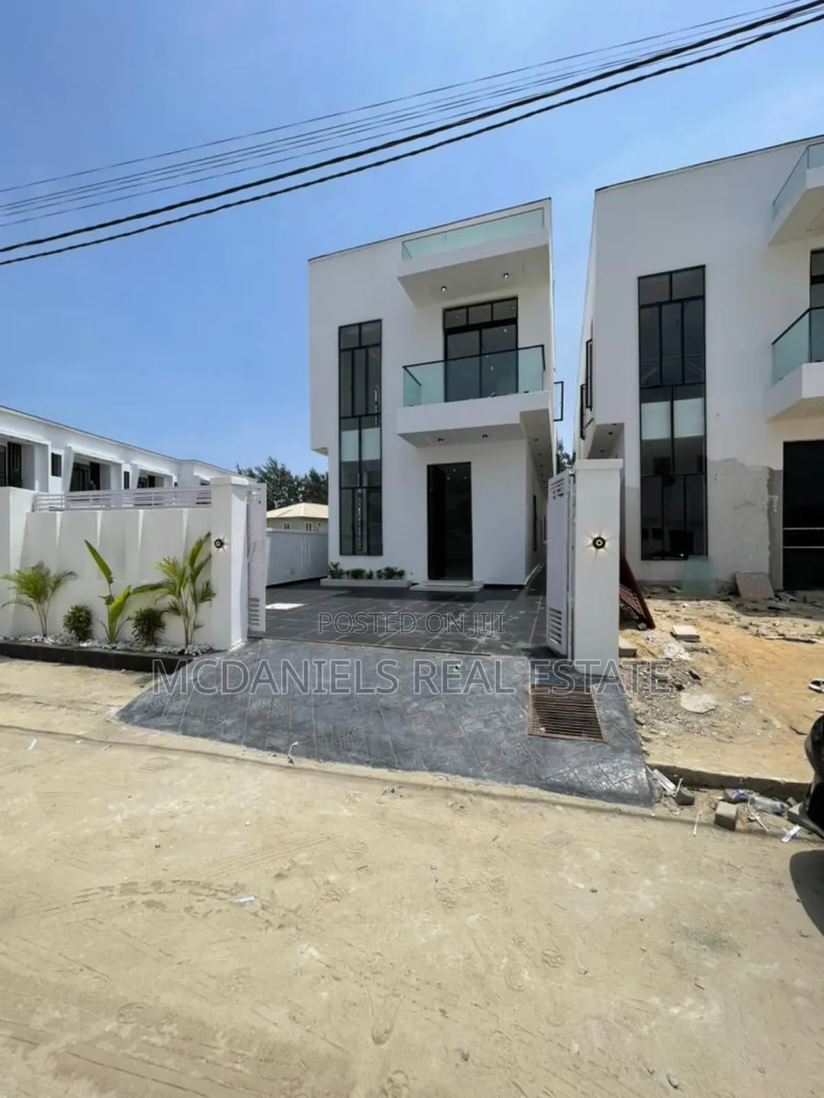 5bdrm Duplex in Ikota for sale