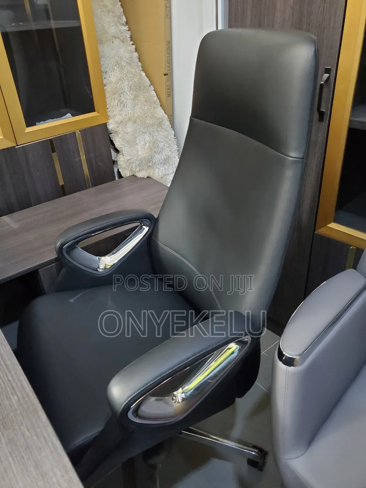 Super Executive Swivel Chair