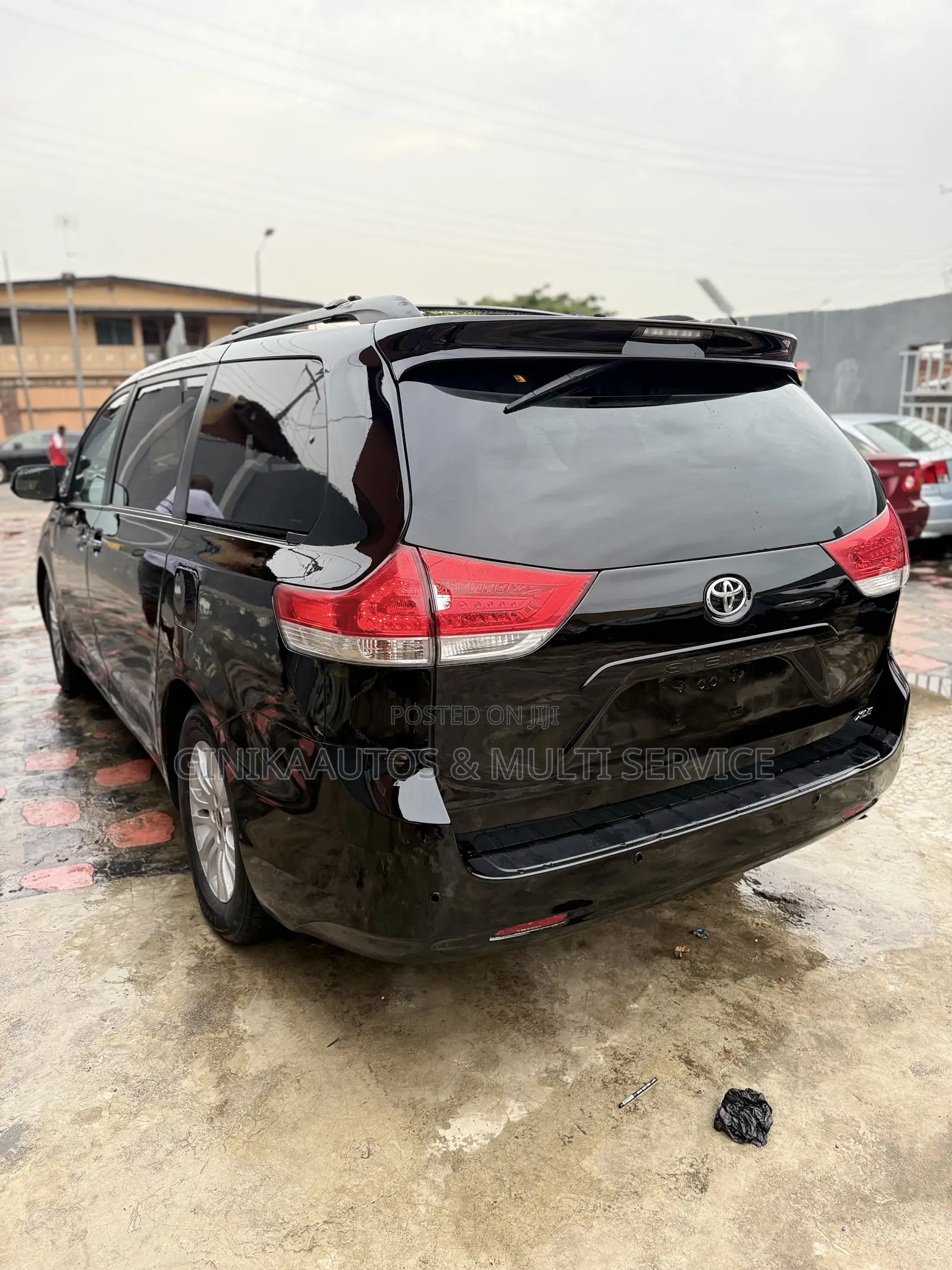 Toyota Sienna XLE 7 Passenger 2010 Black