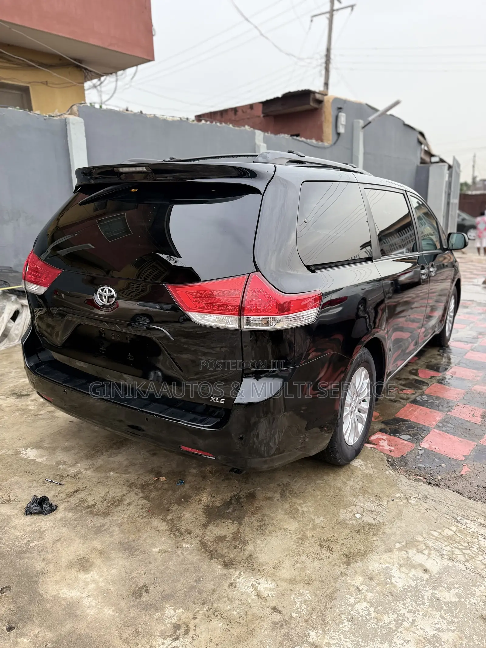 Toyota Sienna XLE 7 Passenger 2010 Black