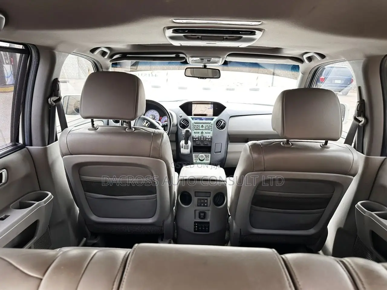 Honda Pilot Touring w/RES/Navi 4WD (3.5L 6cyl 5A) 2011 White