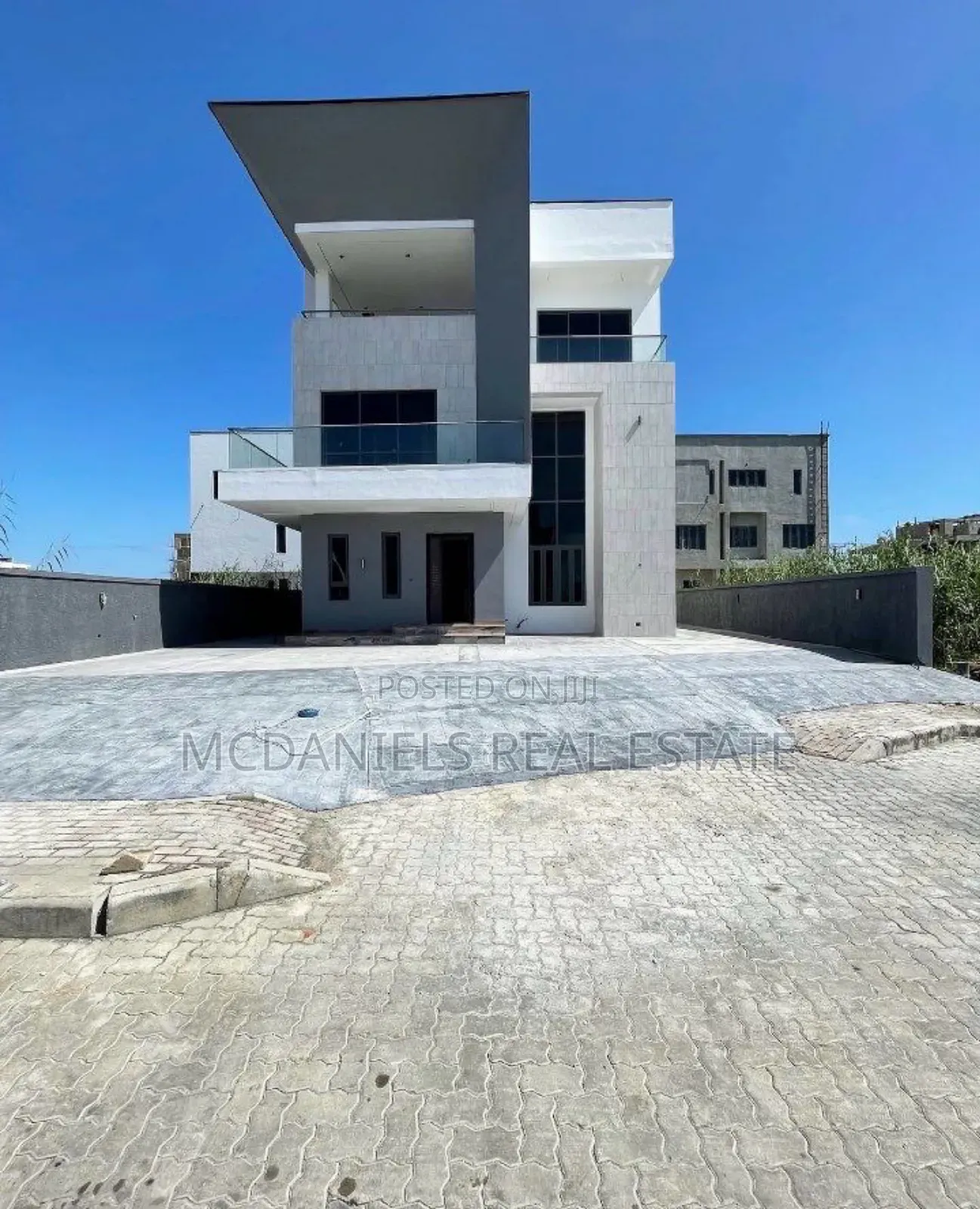 5bdrm Duplex in Ikate for sale