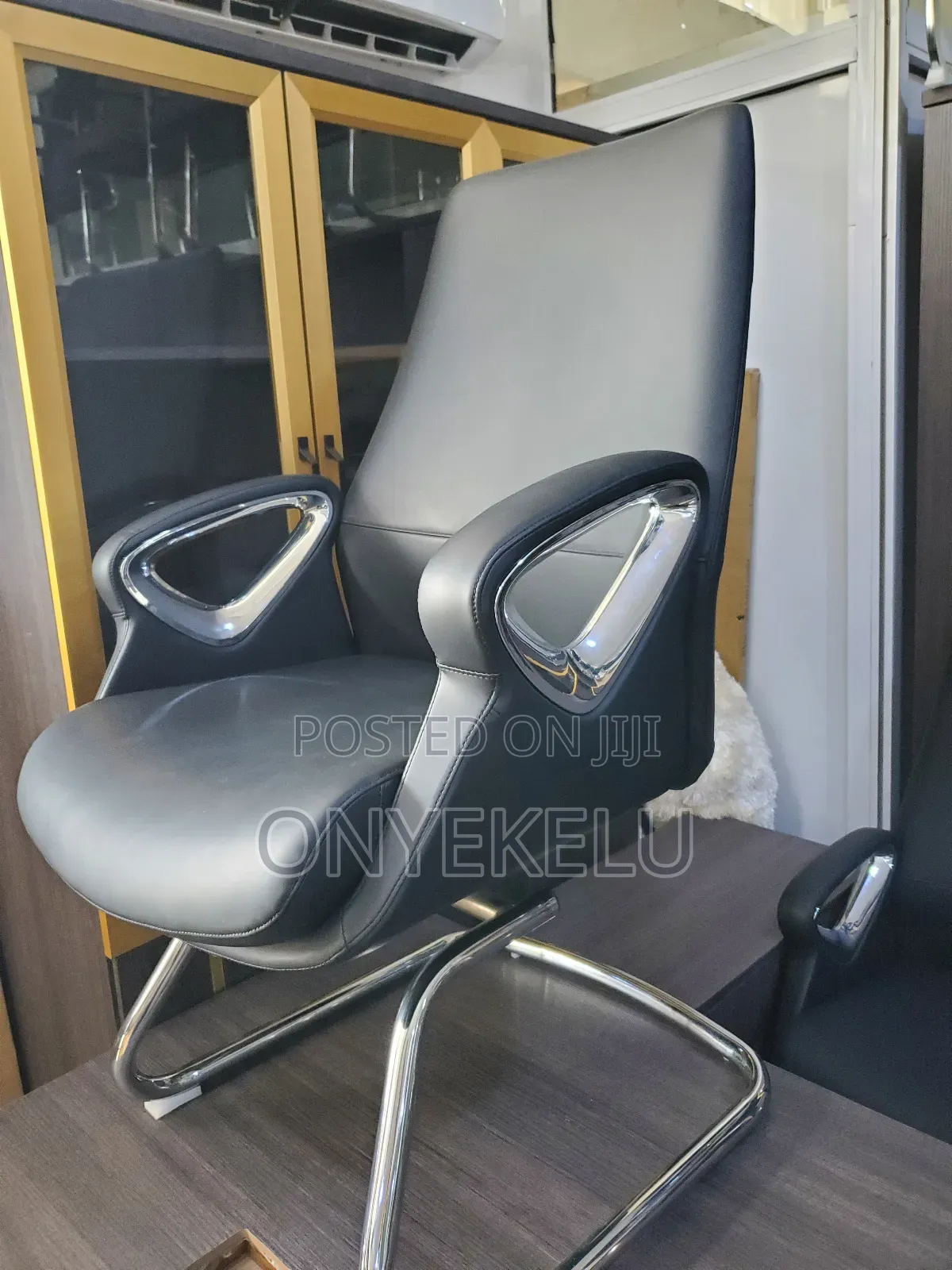 Executive Visitor Chair