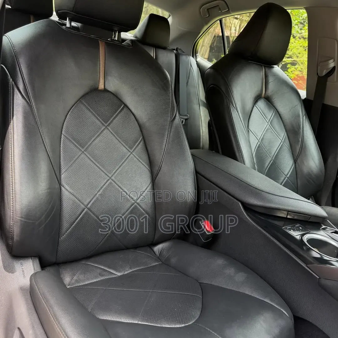 Toyota Camry 2018 Gray