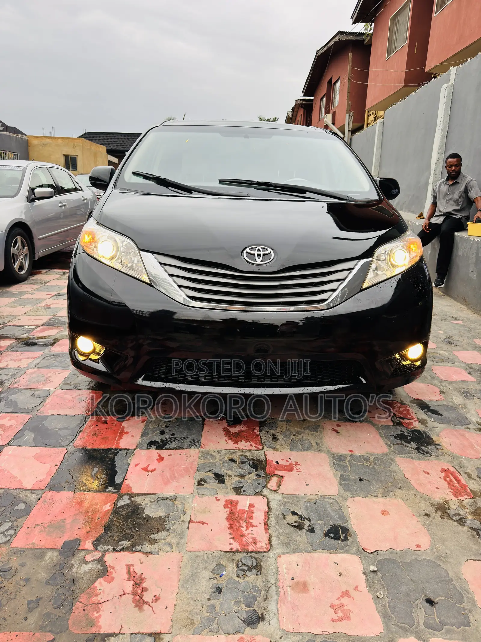 Toyota Sienna XLE 7 Passenger 2010 Black
