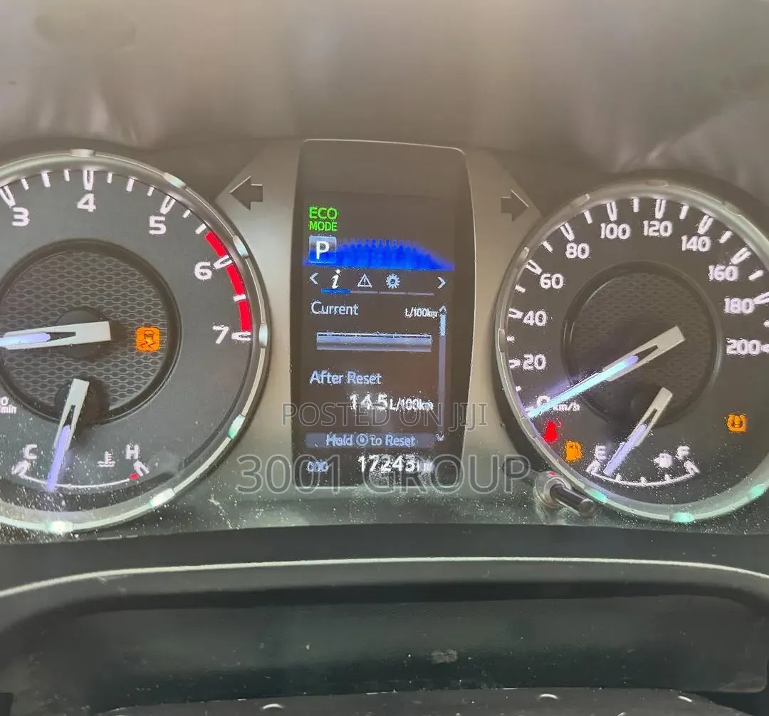 Toyota Hilux Revo Smart Cab Deisel 2.8 AWD 2021 White