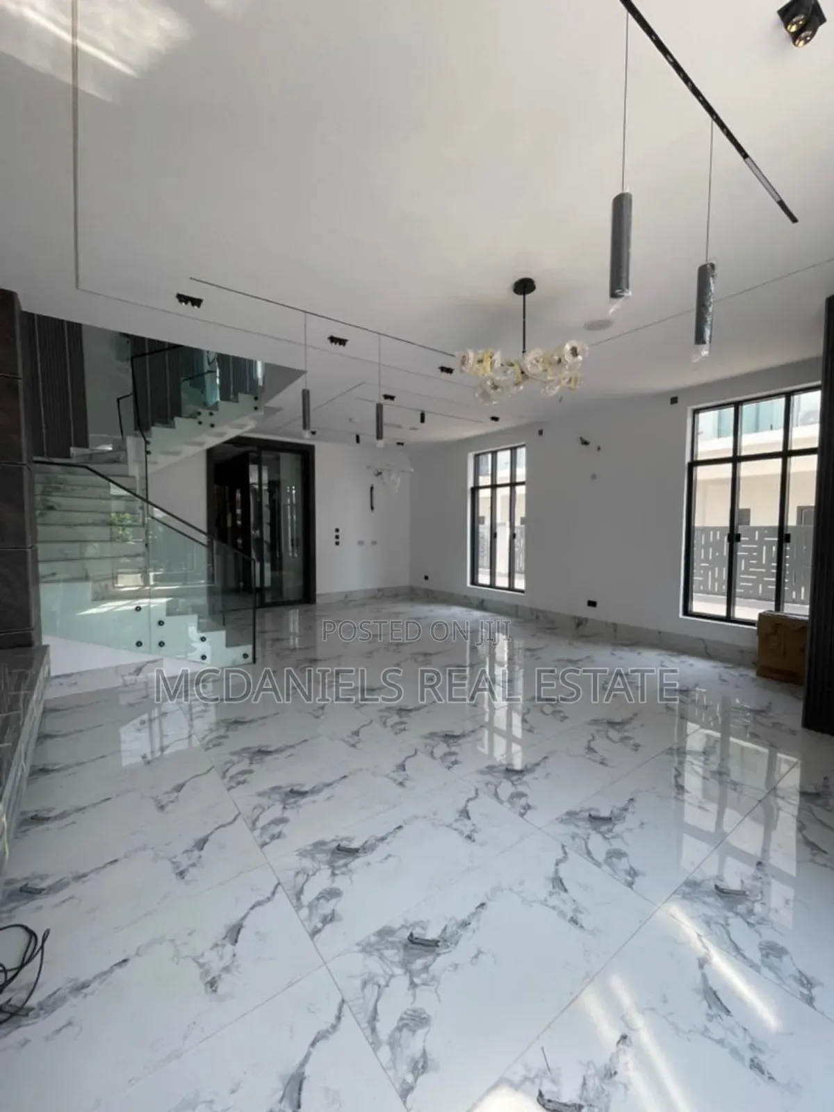 5bdrm Duplex in Ikota for sale