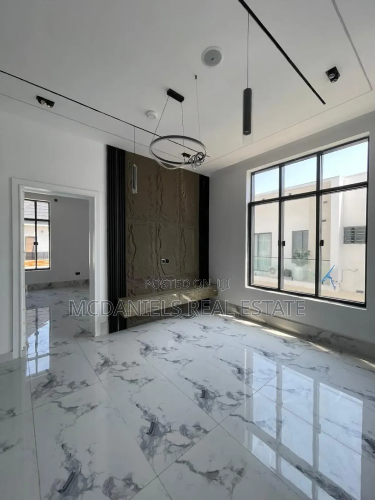 5bdrm Duplex in Ikota for sale
