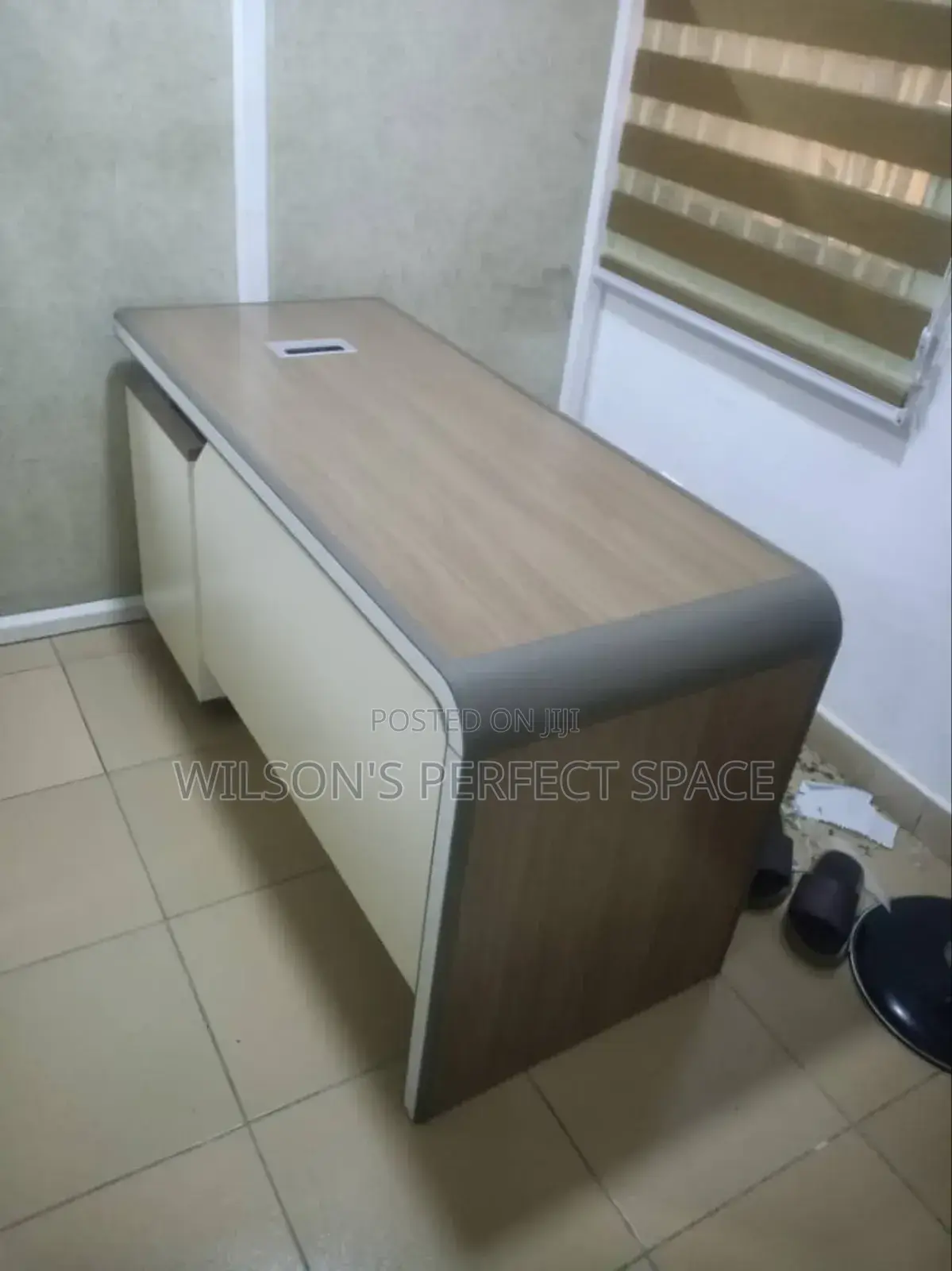 Unique 1.4 Meters Executive Office Desk
