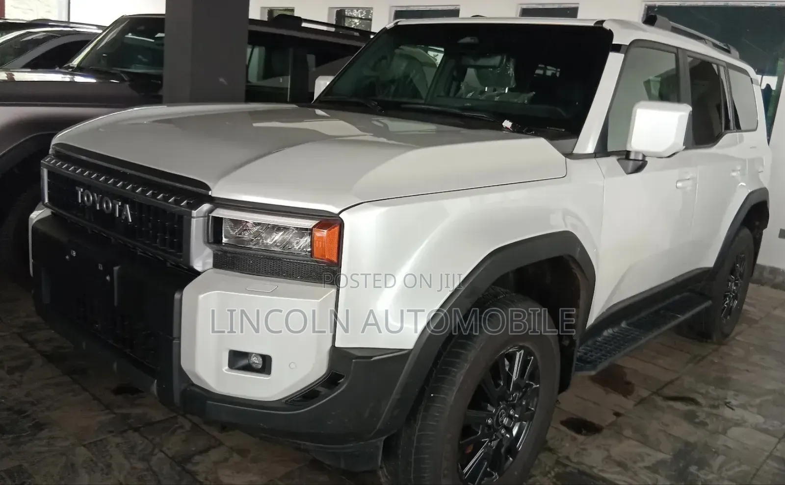 Toyota Land Cruiser Prado GX 2026 White