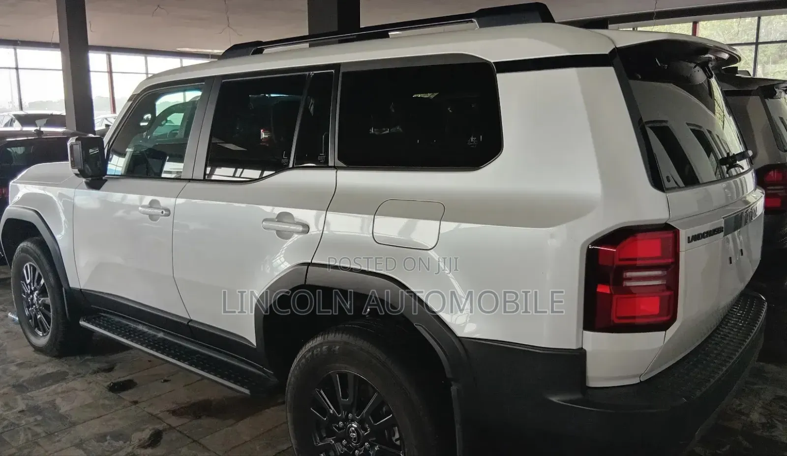 Toyota Land Cruiser Prado GX 2026 White
