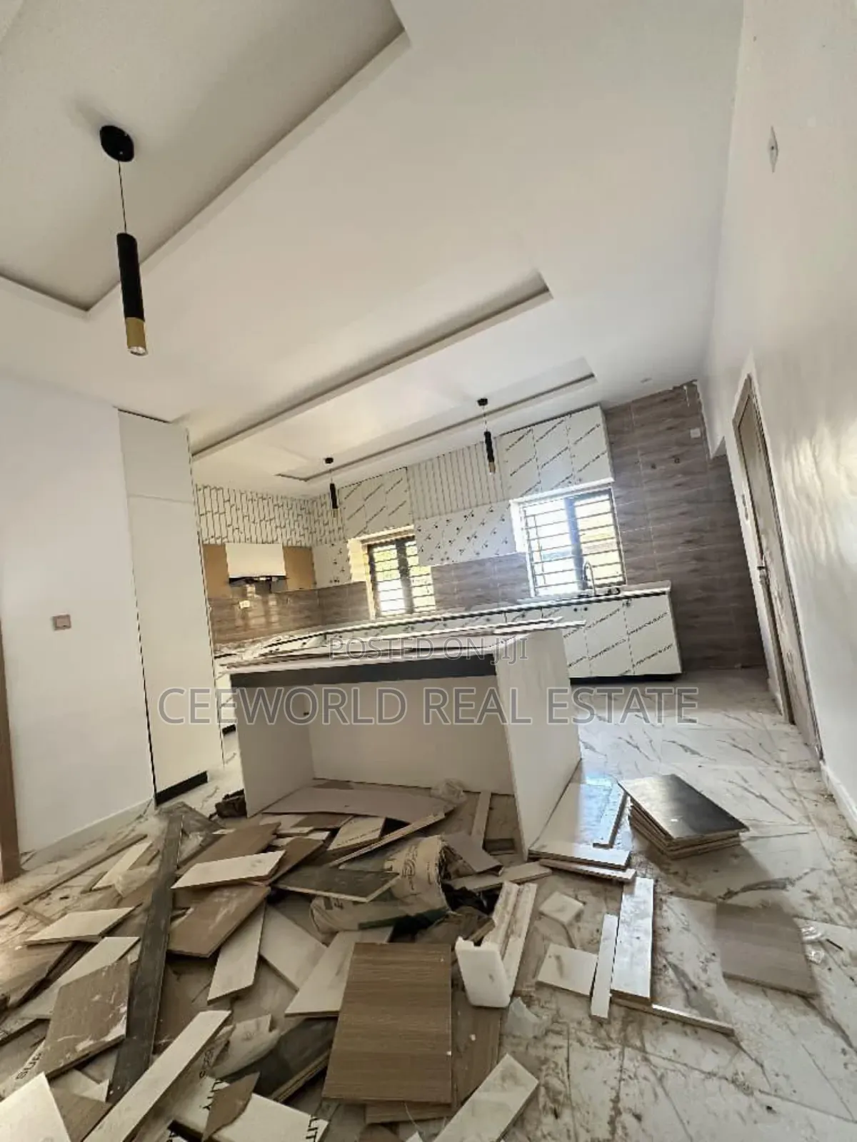 4bdrm Duplex in Chief Lateef Oyelade, Oluyole Estate for sale
