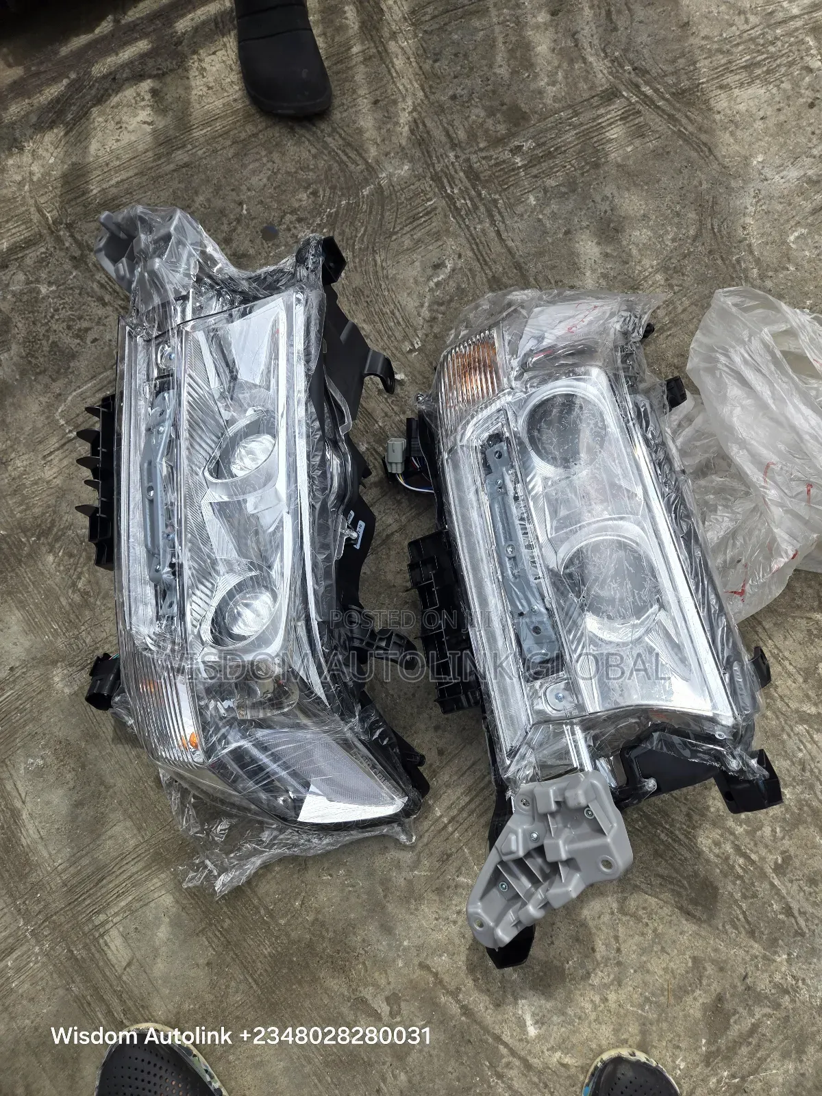 Headlights for Toyota Land Cruiser 2017-2021 GBT Original