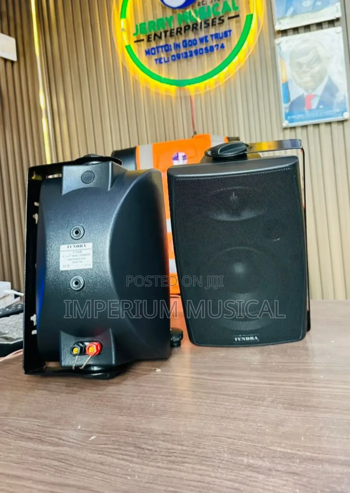 Indoor and Outdoor Speaker With Woofer