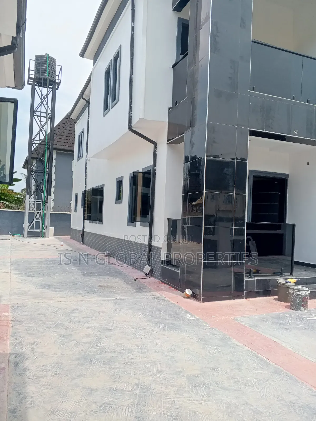 4bdrm Duplex in Army Estate, Warri for sale