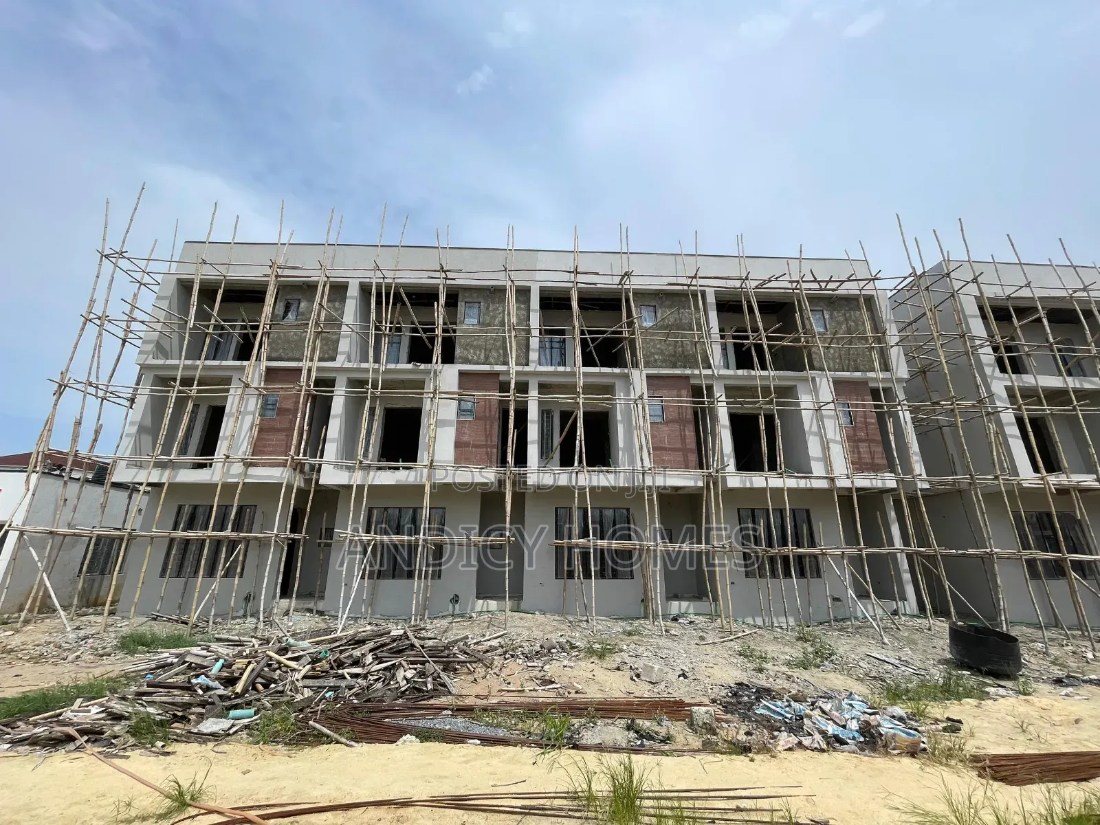 3bdrm Duplex in Heirs Residence, Canaan Estate for sale