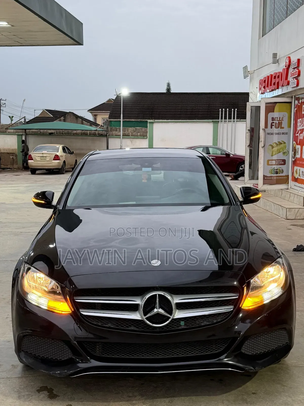 Mercedes-Benz C300 Base Sedan RWD (2.0L 4cyl 7A) 2016 Black