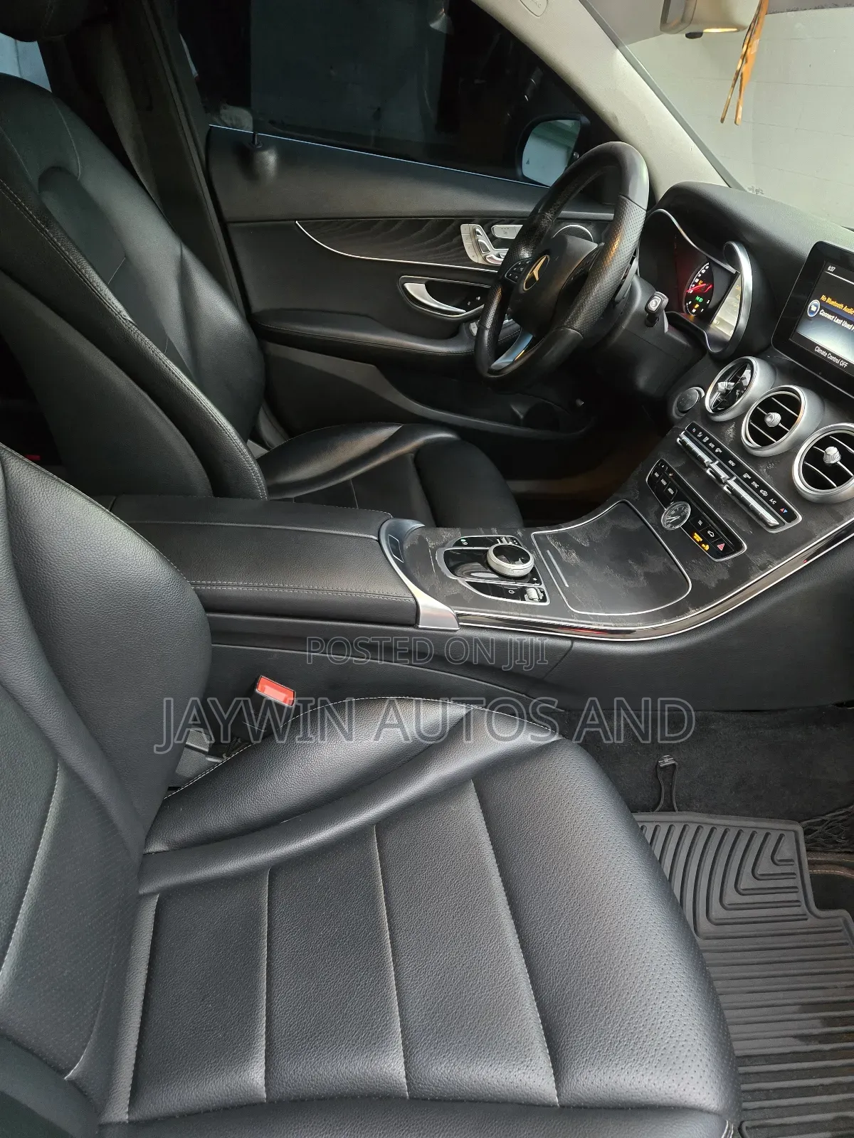 Mercedes-Benz C300 Base Sedan RWD (2.0L 4cyl 7A) 2016 Black