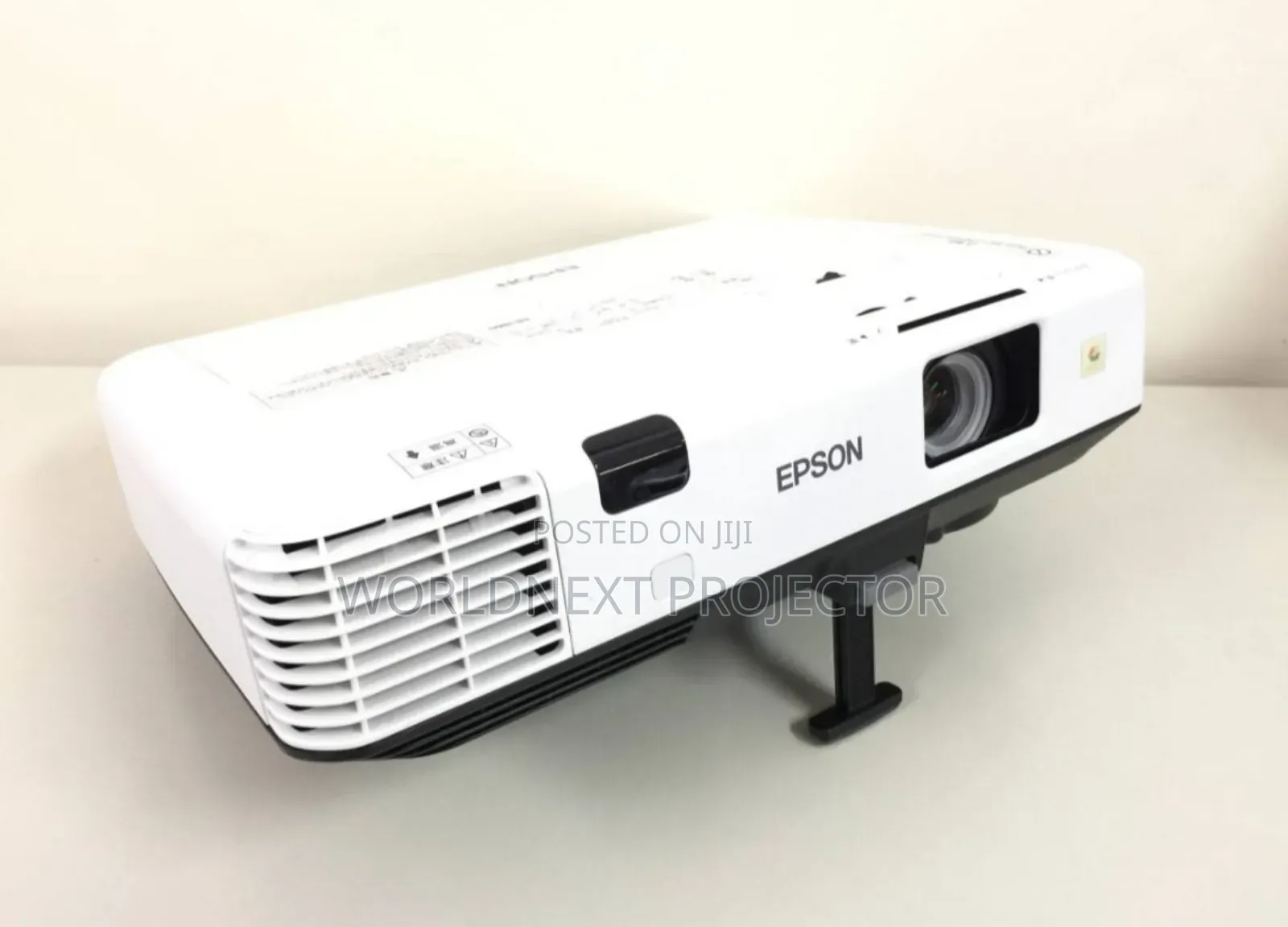 Uk Used 5000 Lumens Epson Projector in Ikeja
