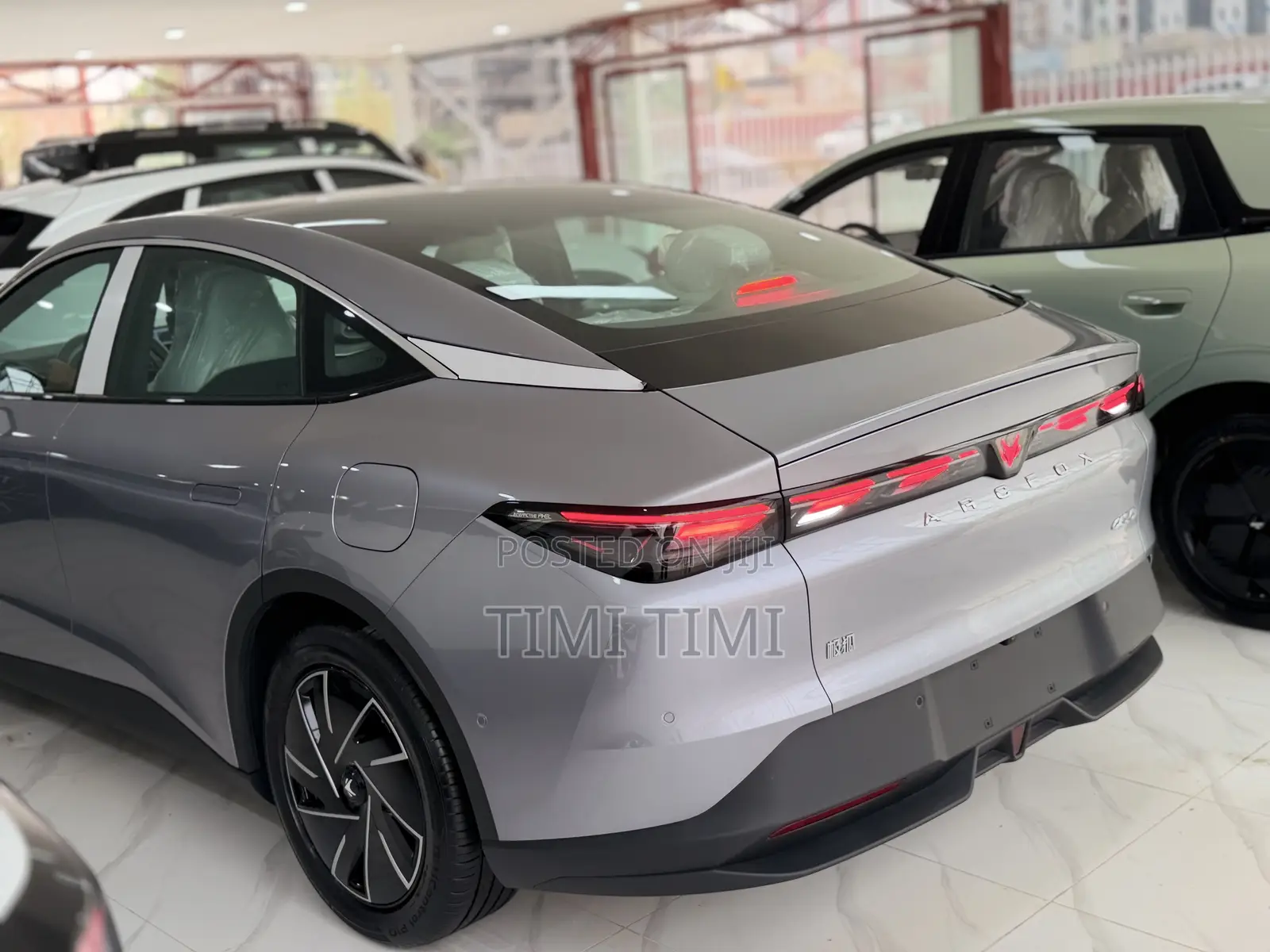 New Arcfox alphaS5 530hp AWD 2025 Gray