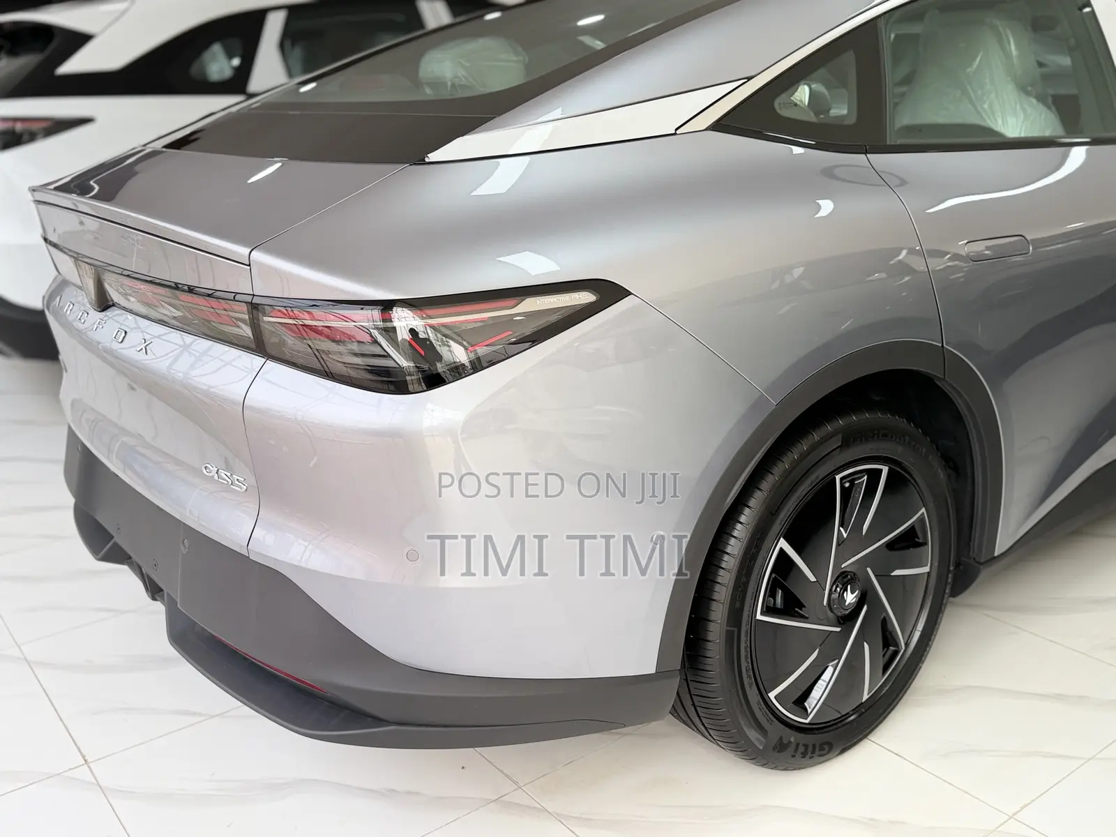 New Arcfox alphaS5 530hp AWD 2025 Gray