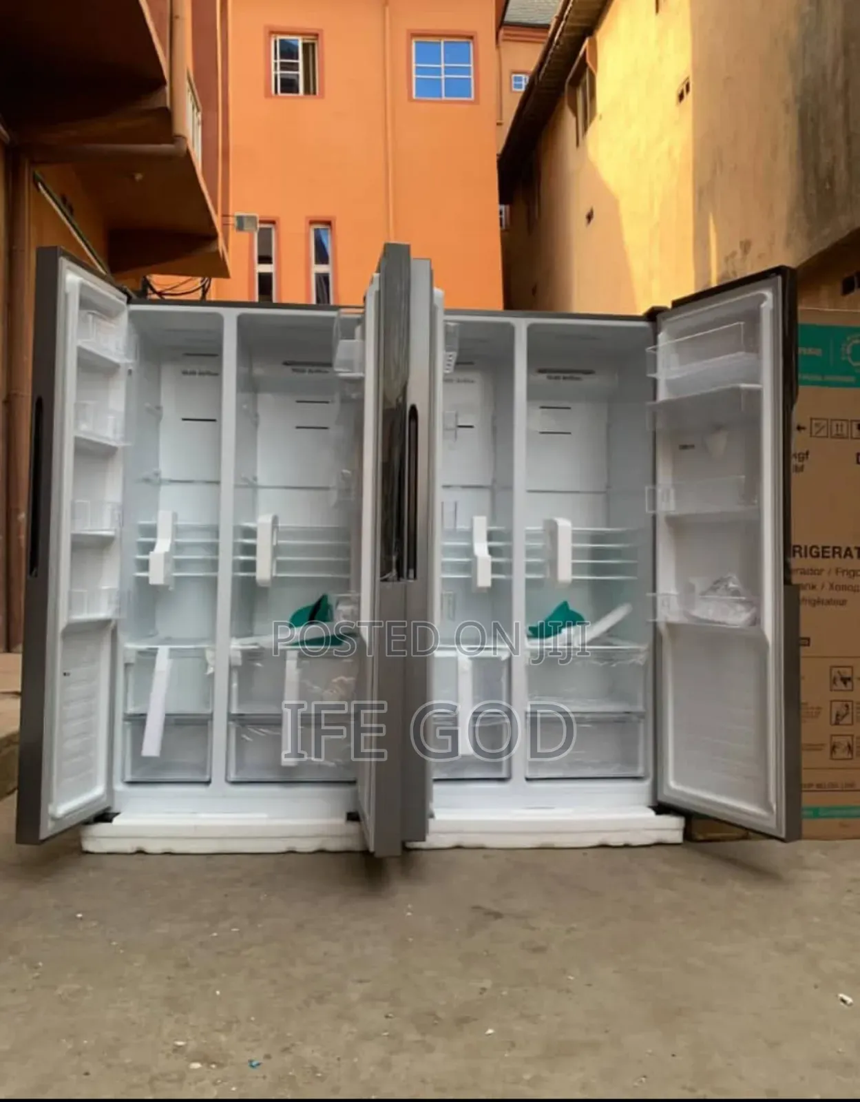Original Hisense Side by Side Inverter Fridge Freezer With Dispenser