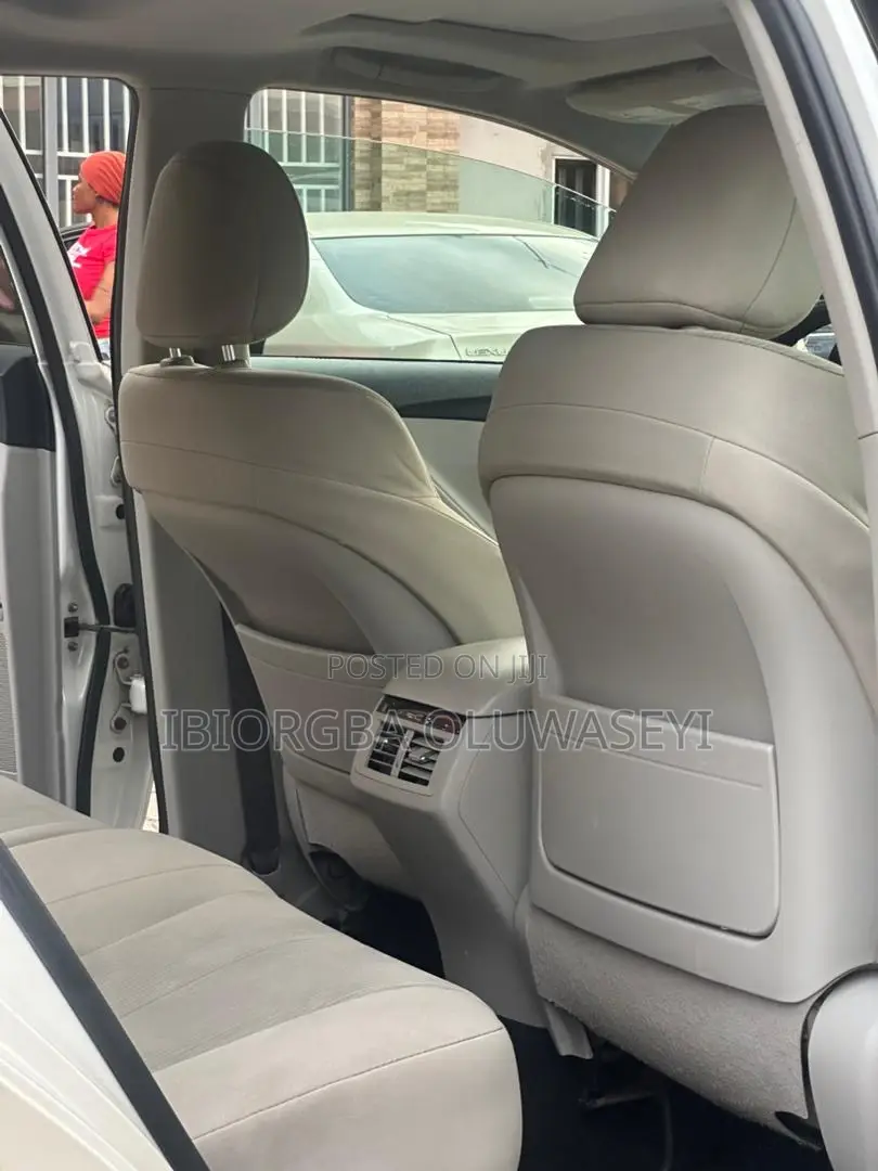 Toyota Venza AWD 2010 White
