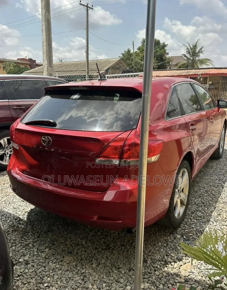 Toyota Venza 2010 Red