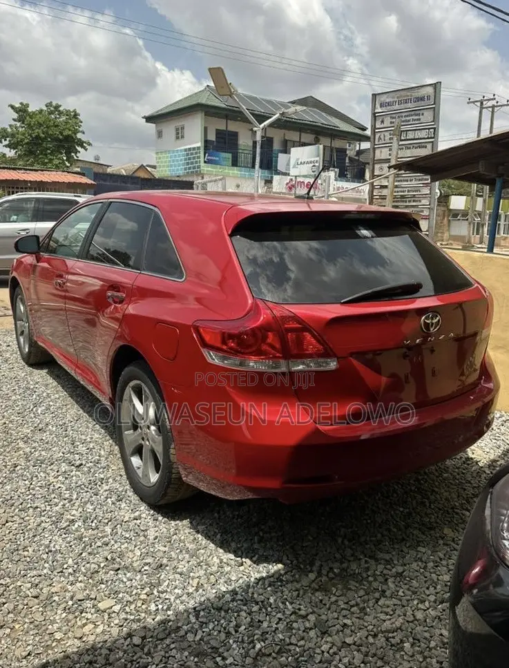Toyota Venza 2010 Red