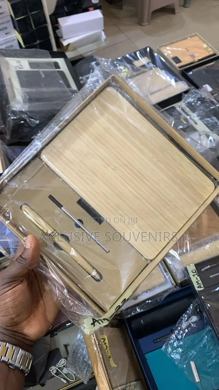 Creative Bamboo Notebook Custom Logo A4 Notebook Gift Box Set With Pen