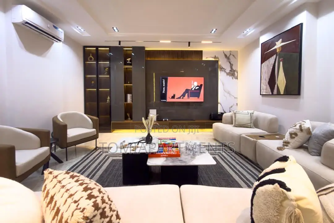Luxurious 4 Bedroom Shortlet Smart Home With Pool, Gym Ps5 in Ikoyi