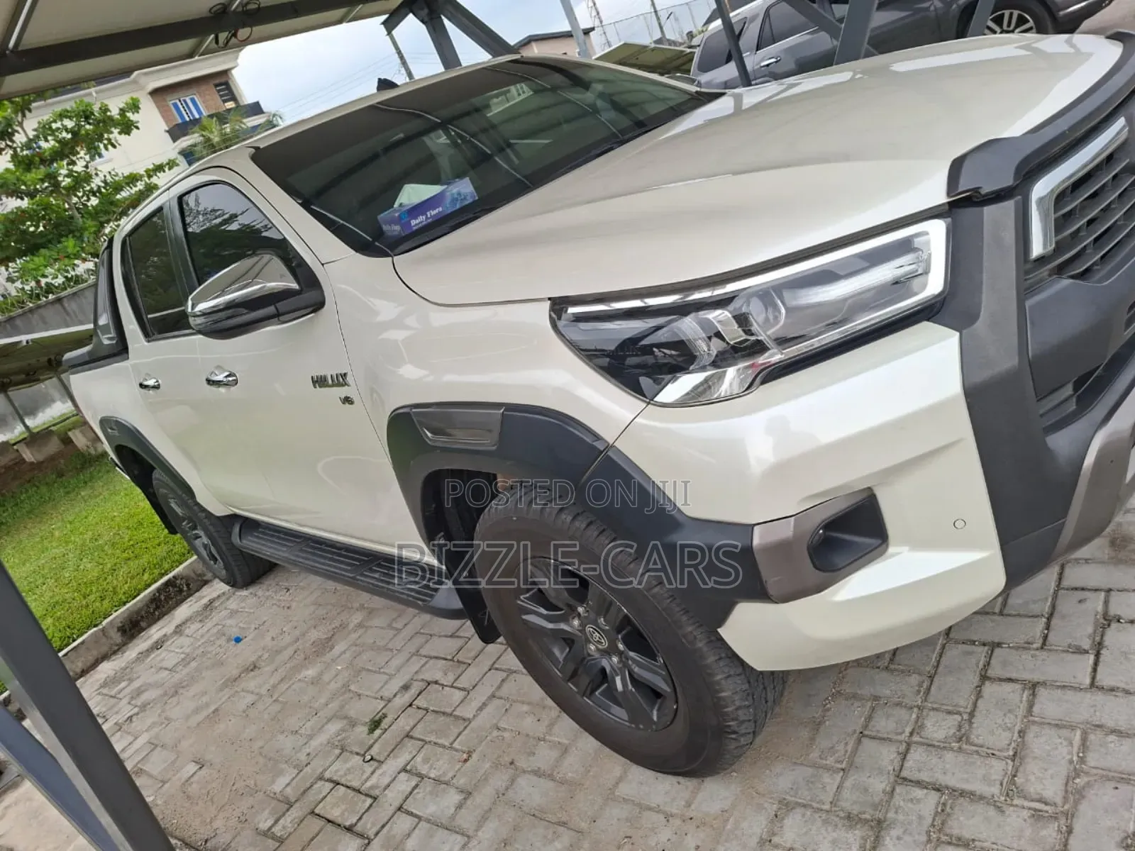 Toyota Hilux 2021 White