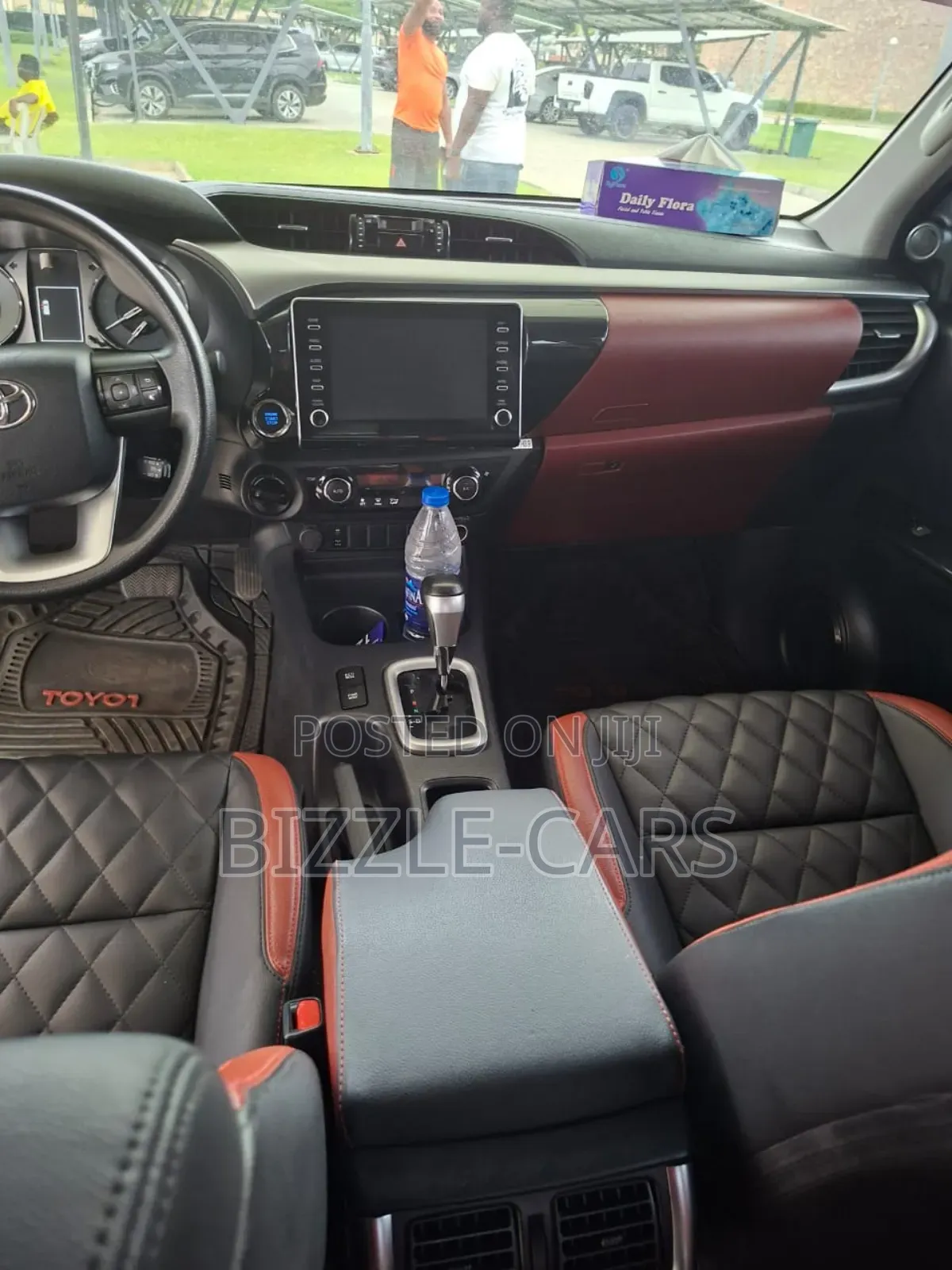 Toyota Hilux 2021 White