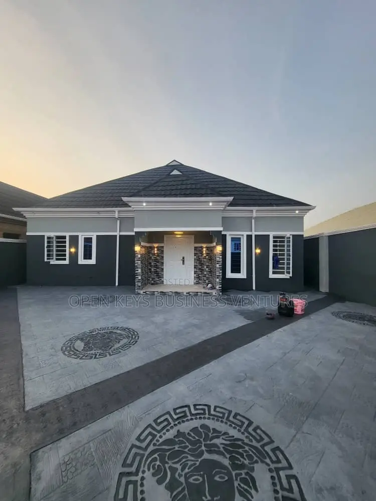 Furnished 3bdrm Bungalow in Success Est, Akuru, Akala Express for sale