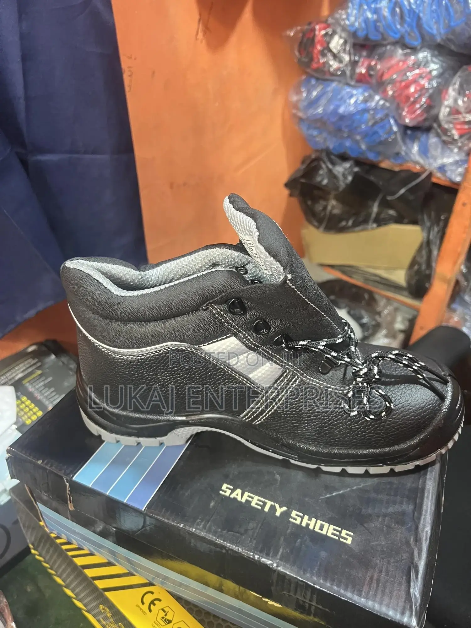Rock Pad Safety Boot