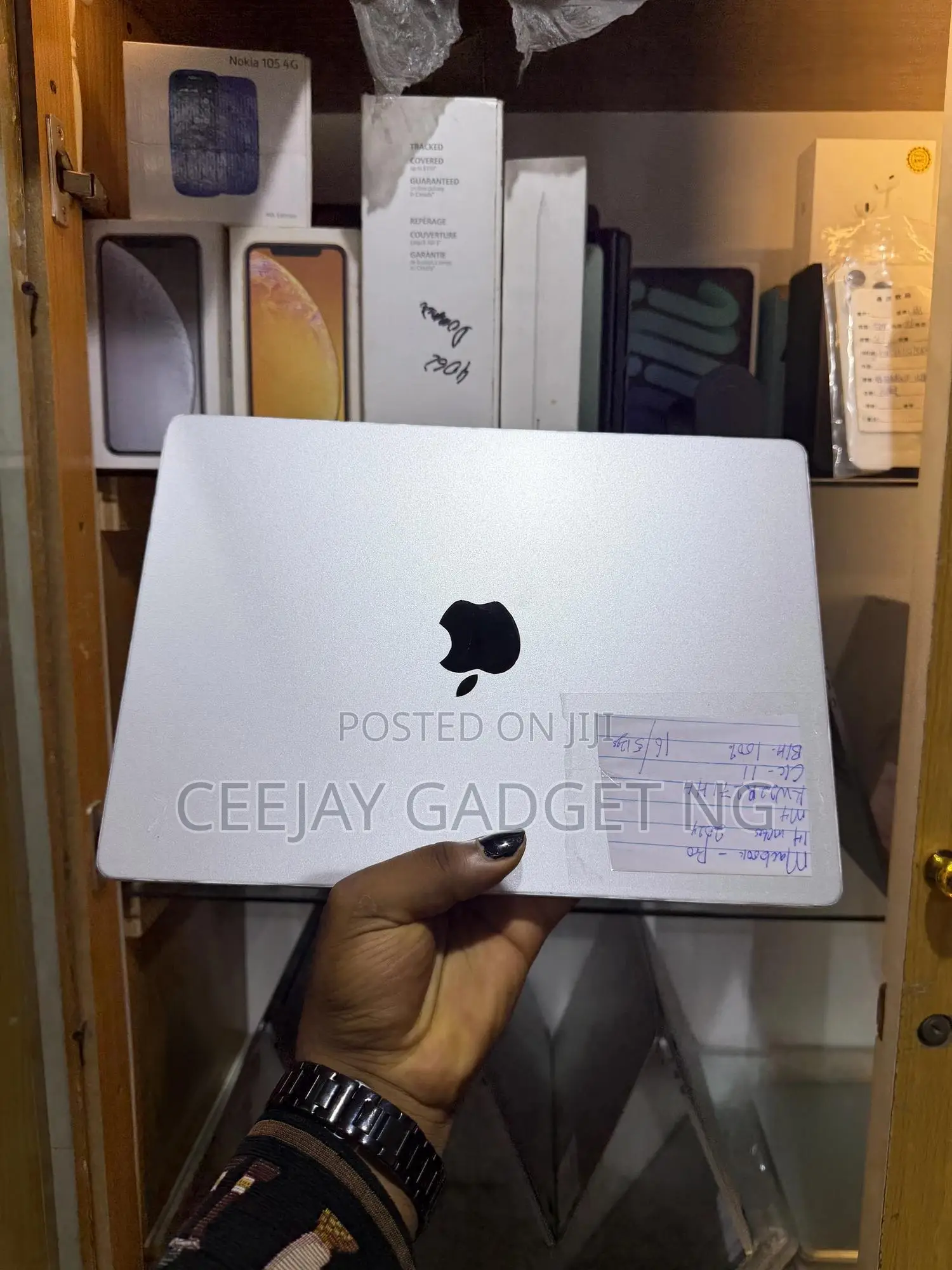 Laptop Apple MacBook Pro 2024 M4 16GB Apple M4 SSD 512GB