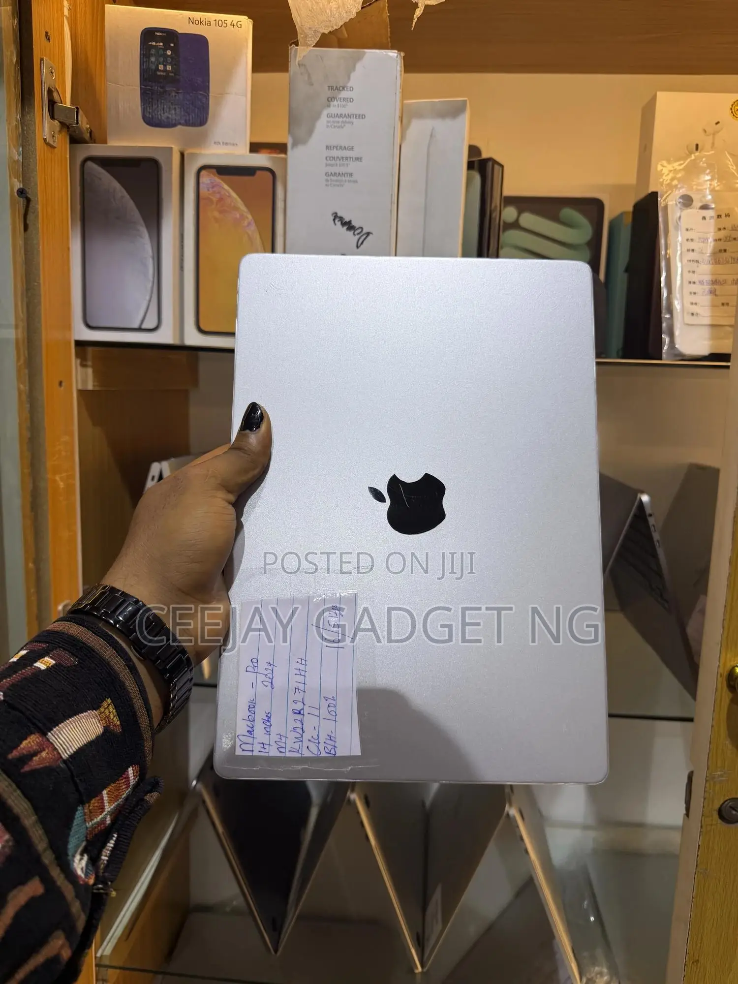 Laptop Apple MacBook Pro 2024 M4 16GB Apple M4 SSD 512GB