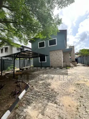 4bdrm Duplex in Vgc Estate for sale