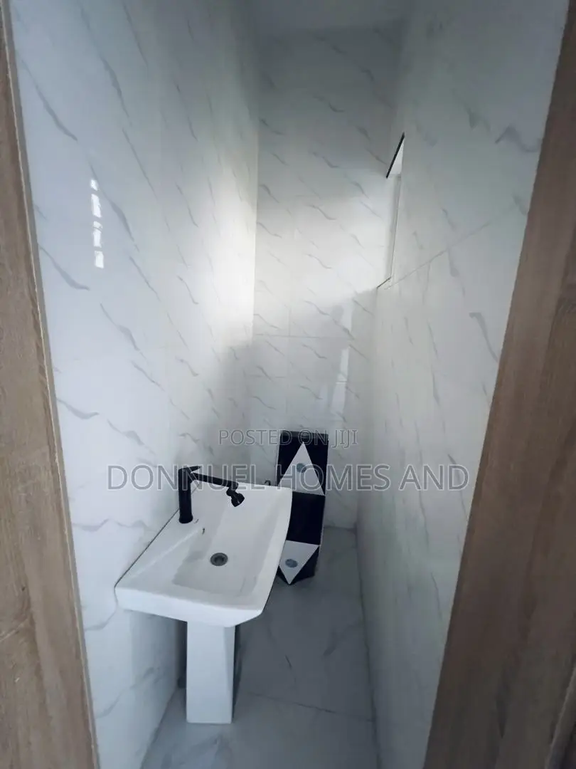 4bdrm Duplex in Sangotedo for sale