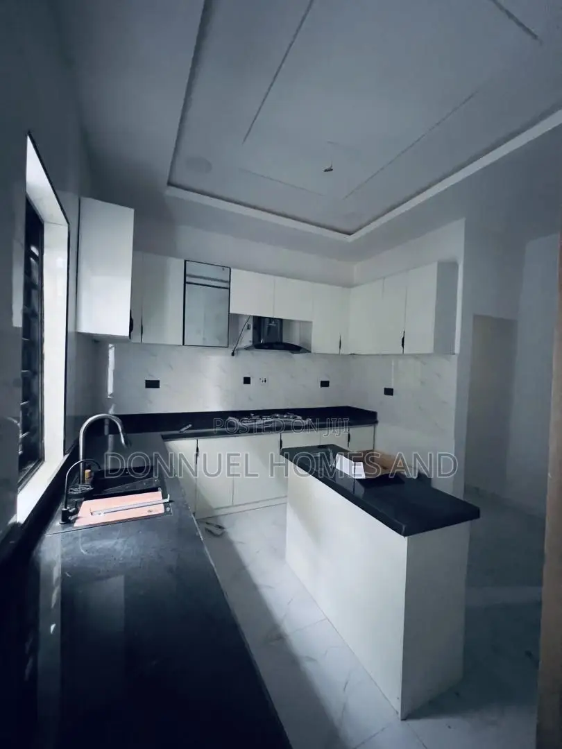 4bdrm Duplex in Sangotedo for sale