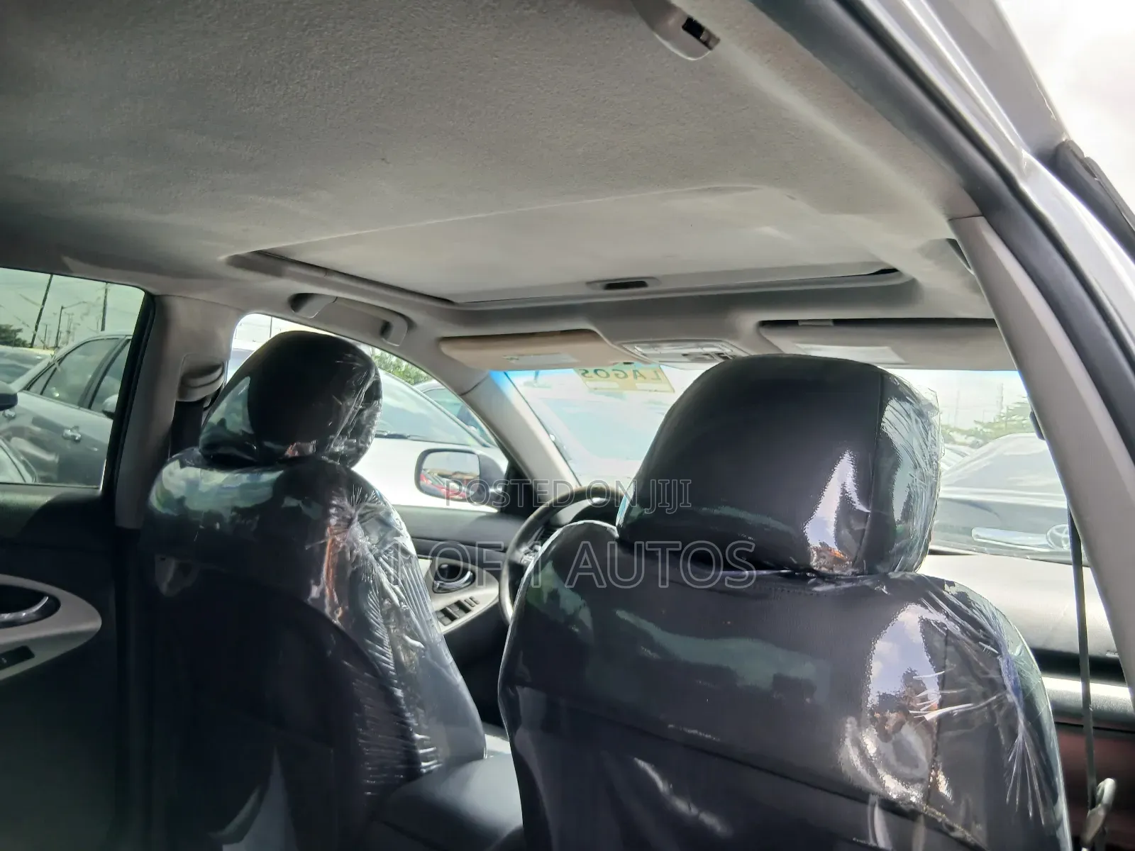 Toyota Camry SE 4dr Sedan (2.5L 4cyl 6A) 2011 Silver