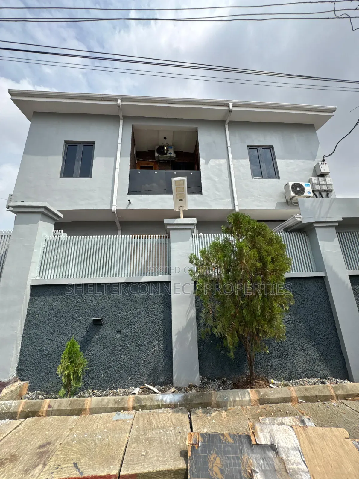 3bdrm Duplex in Ojuelegba for sale