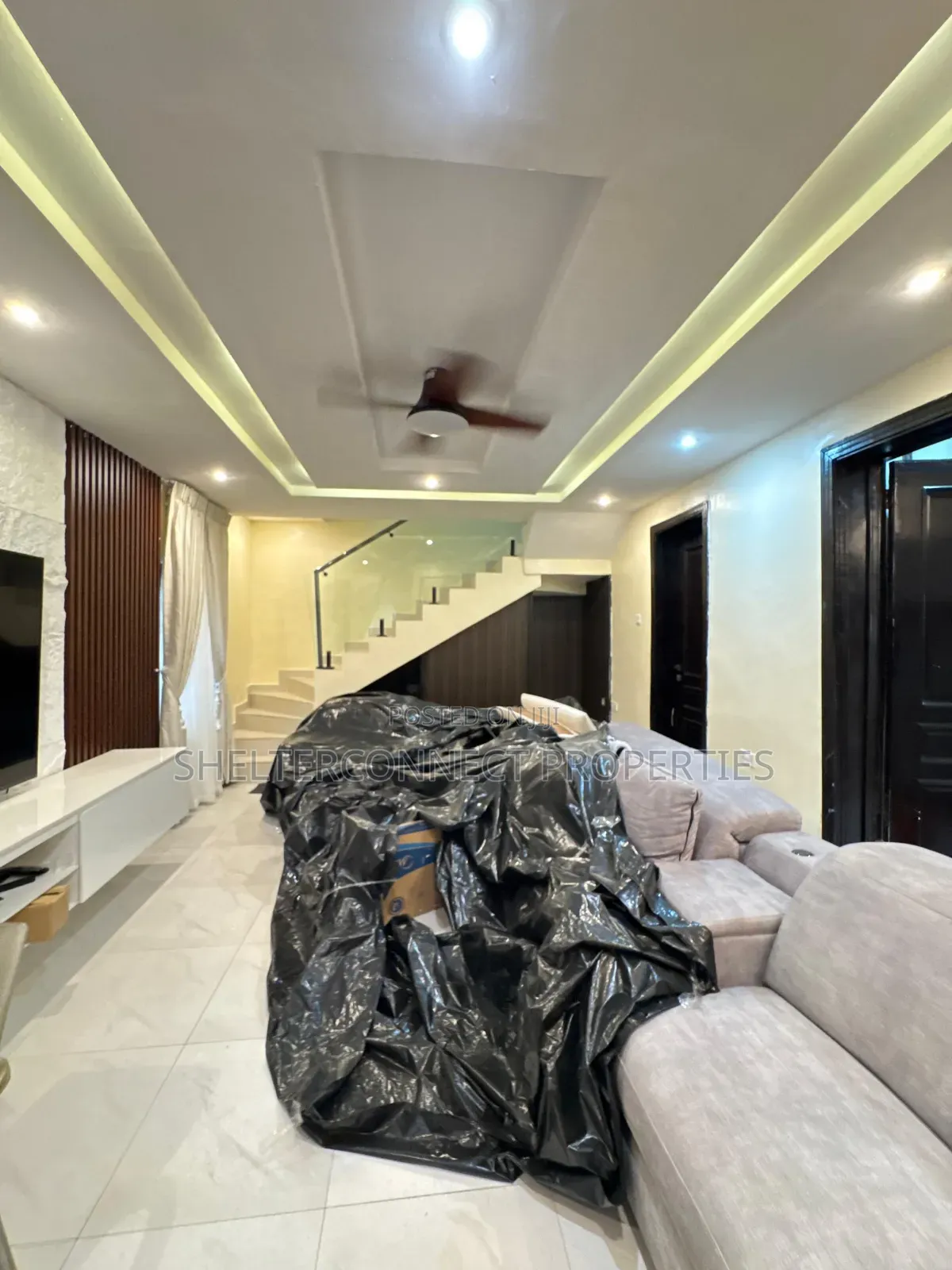 3bdrm Duplex in Ojuelegba for sale