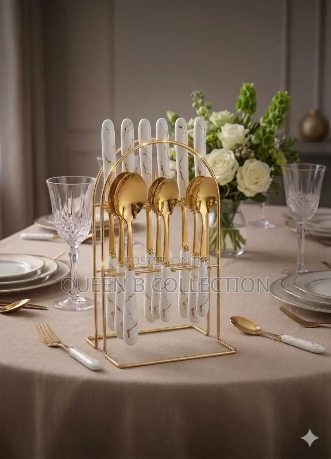 24 Pieces Cutlery Set.