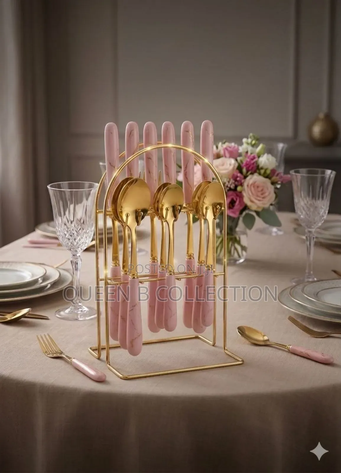 24 Pieces Cutlery Set.