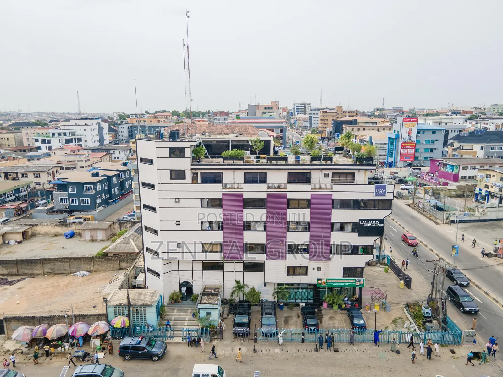 5-Floor Complex With Penthouse and Terrace